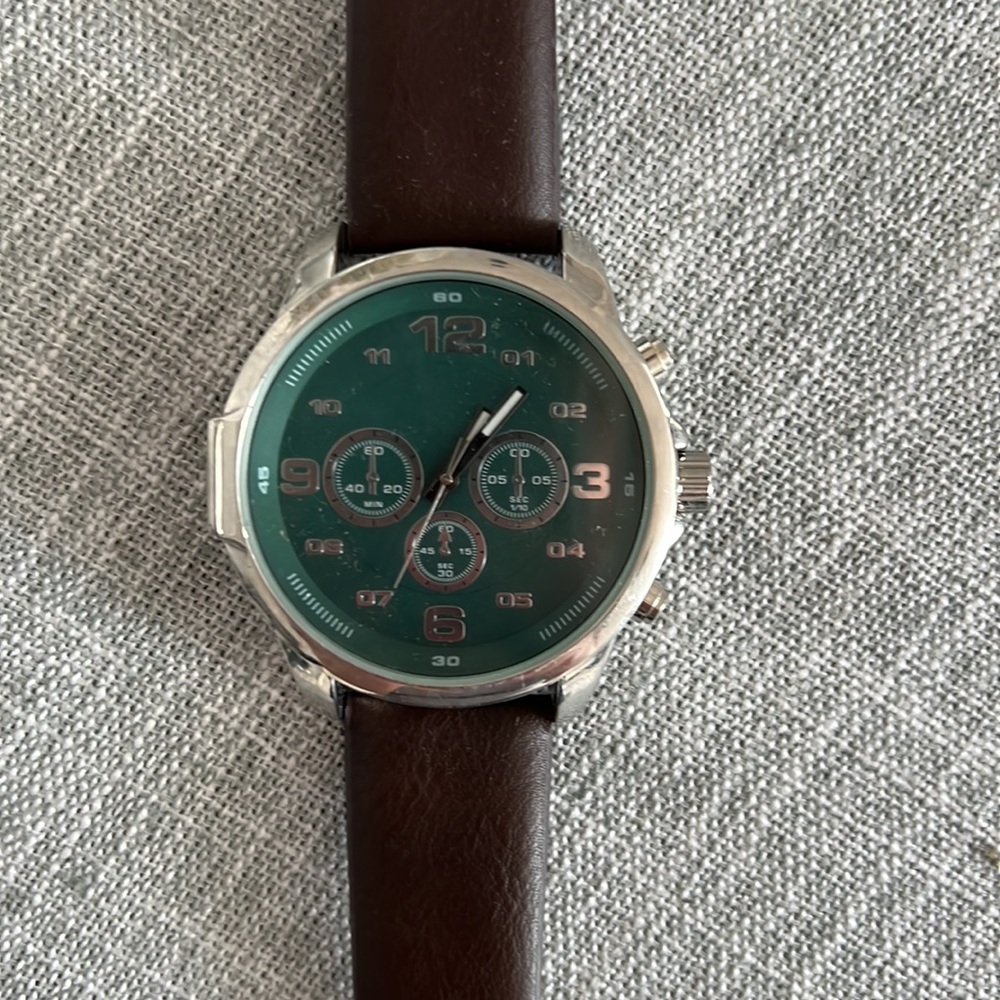 Watch Bundle - Picture 4 of 6